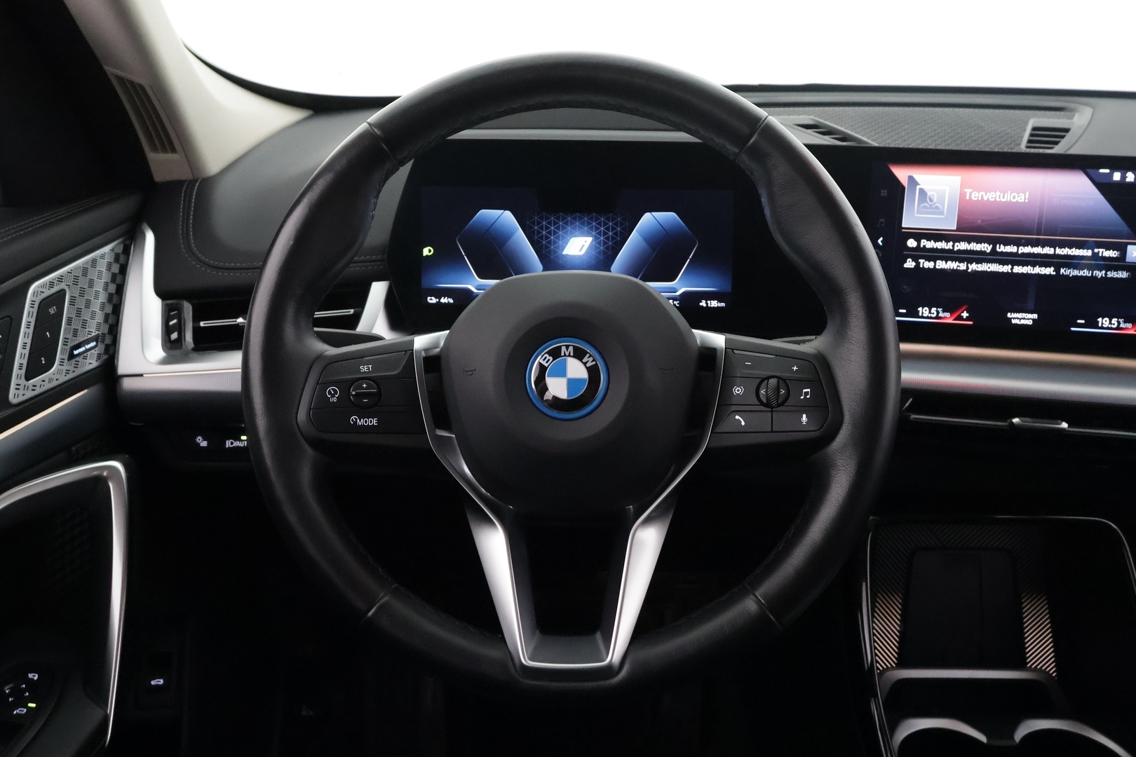 BMW iX1 2024