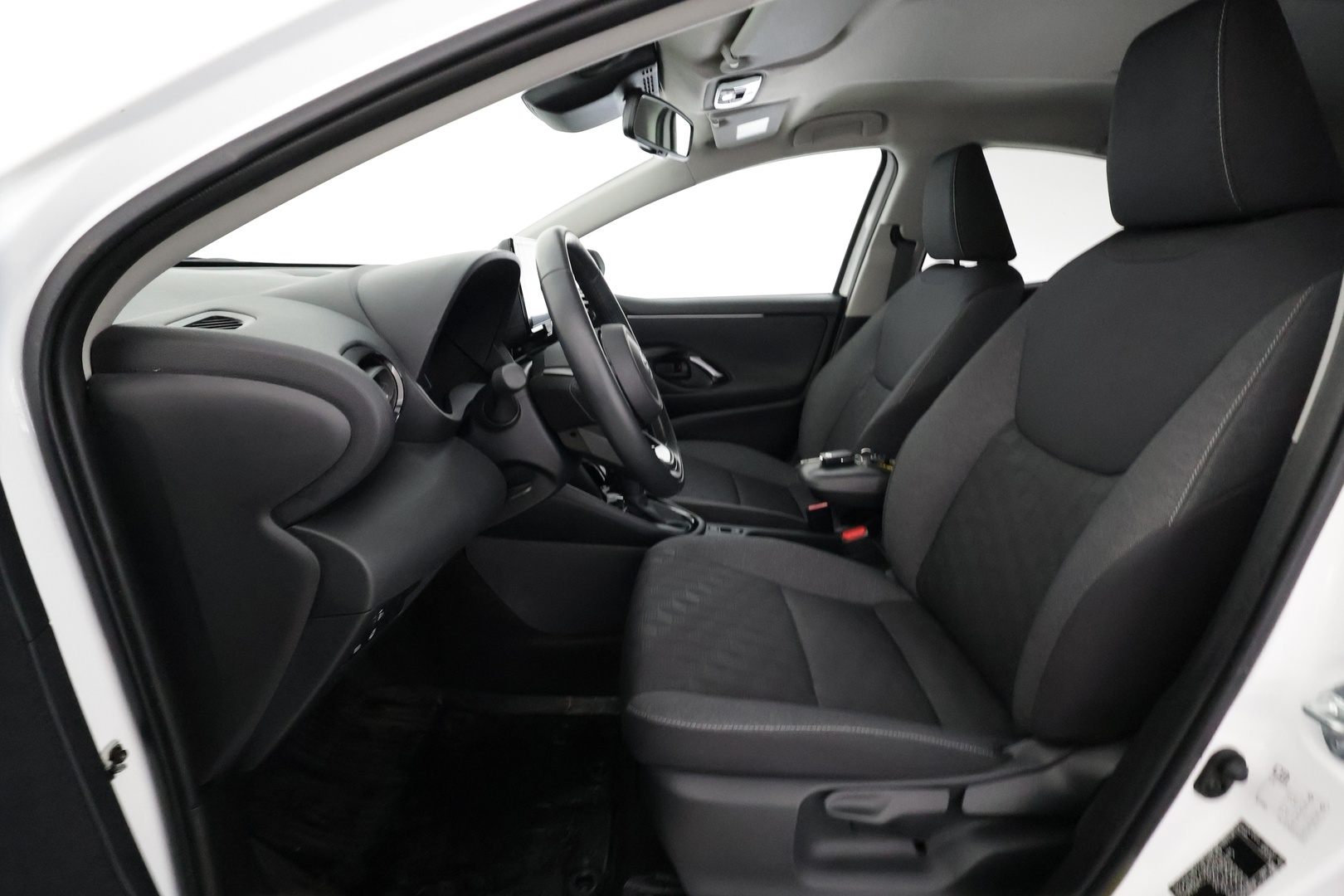 TOYOTA Yaris 2024
