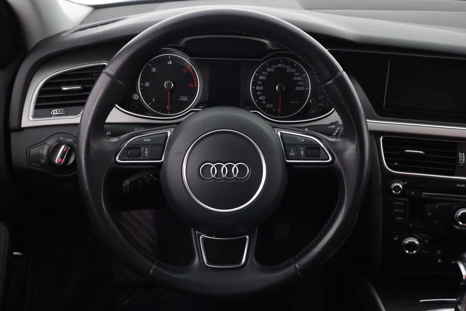 AUDI A4 allroad quattro 2014