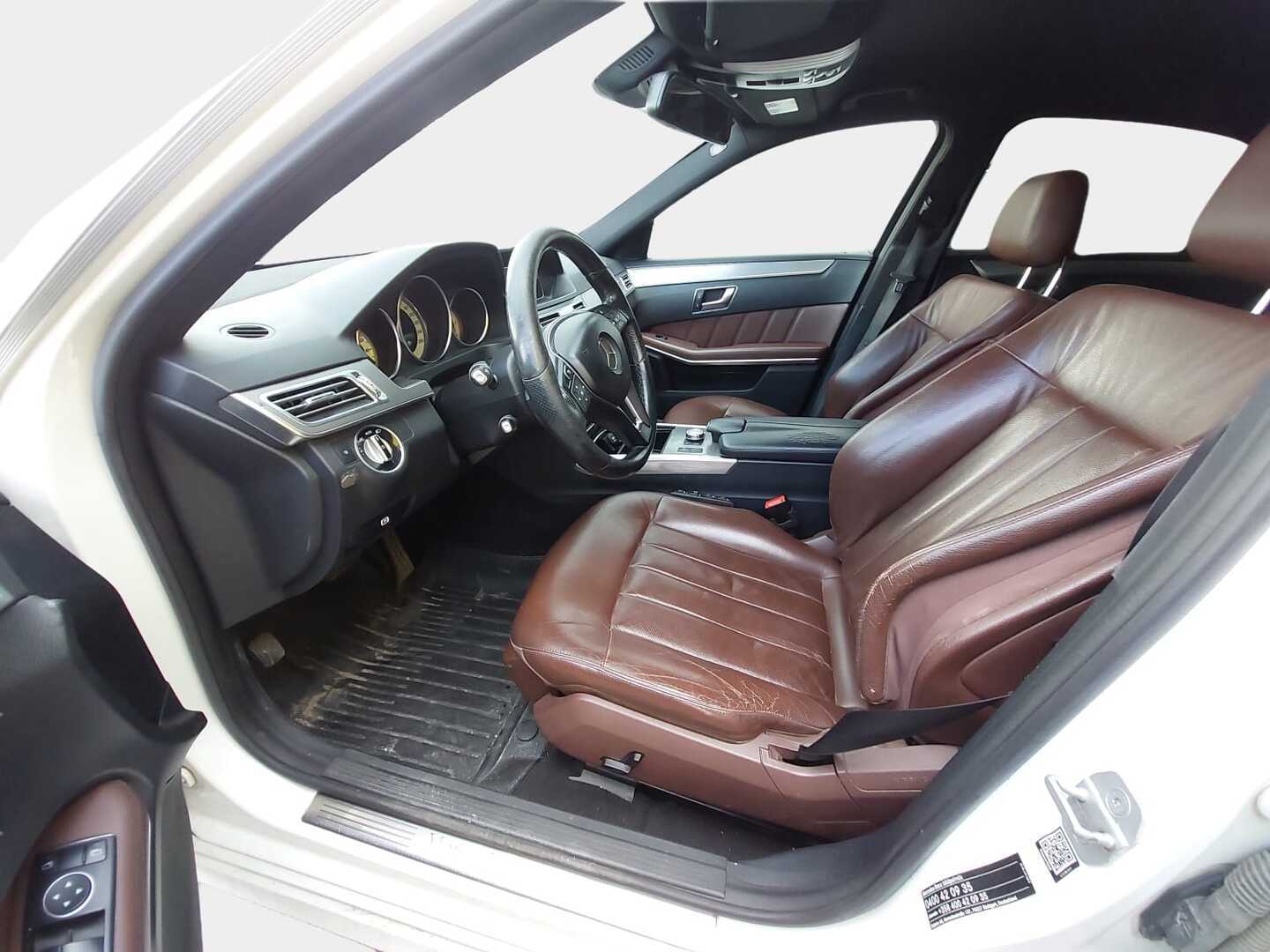 MERCEDES-BENZ E 2015
