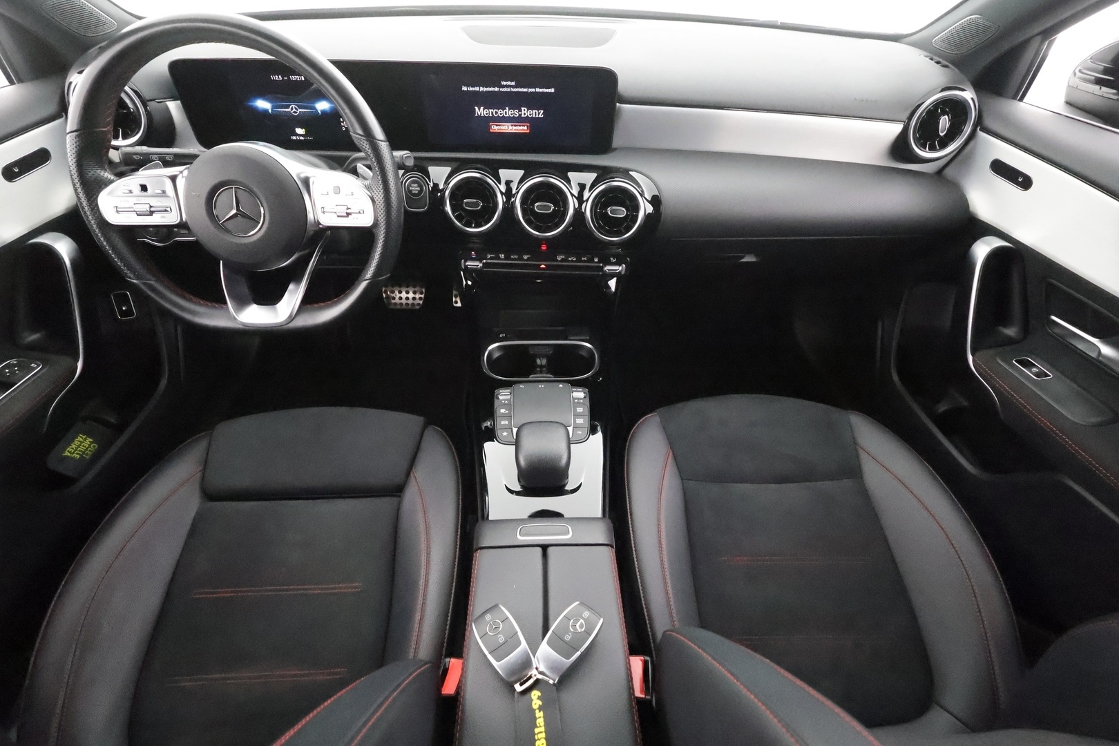 MERCEDES-BENZ A 2023