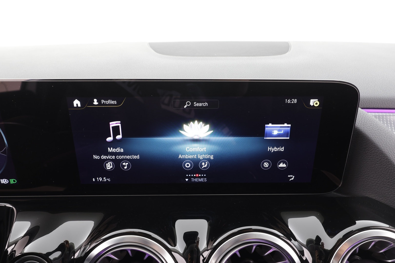 MERCEDES-BENZ B 2023