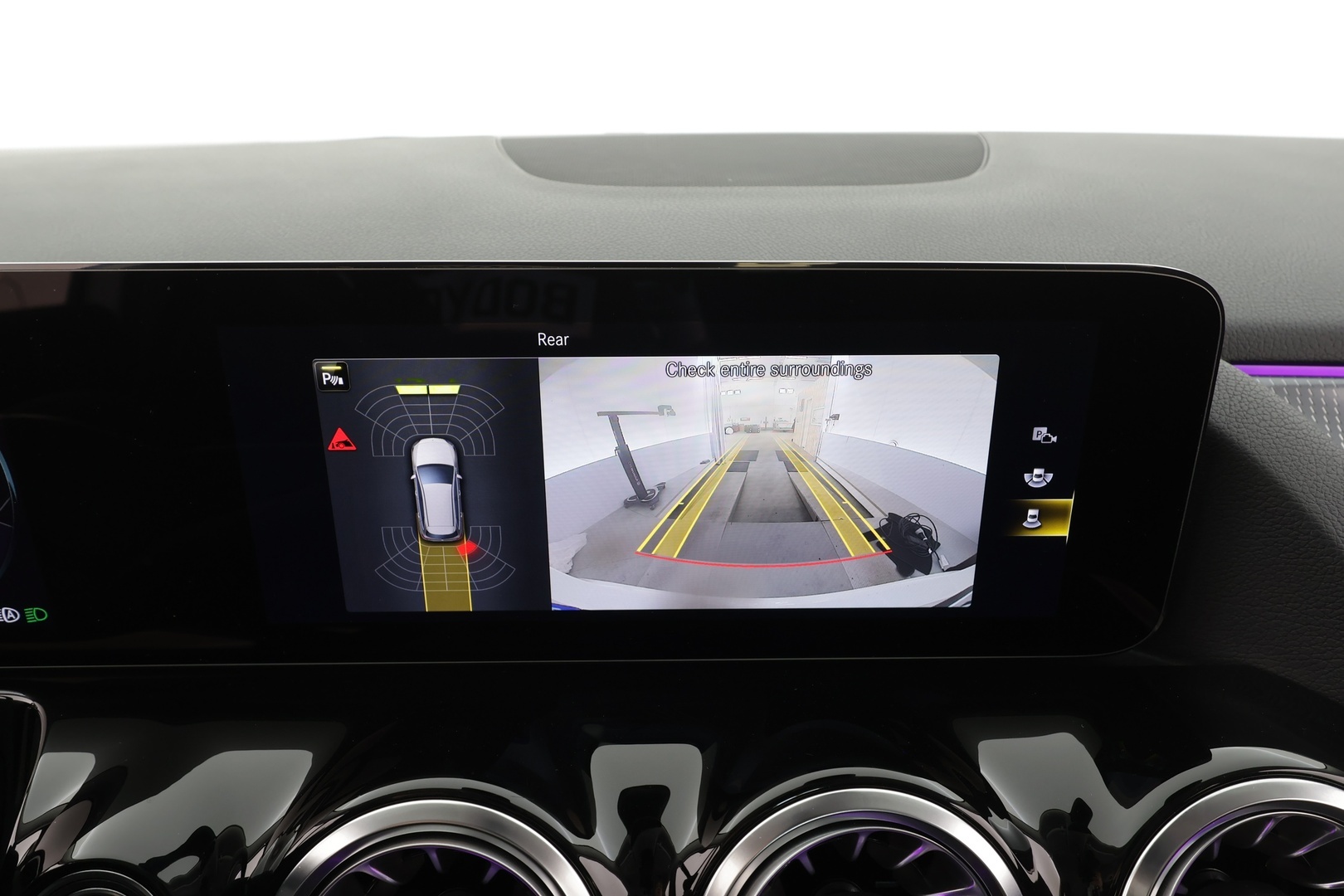 MERCEDES-BENZ B 2023