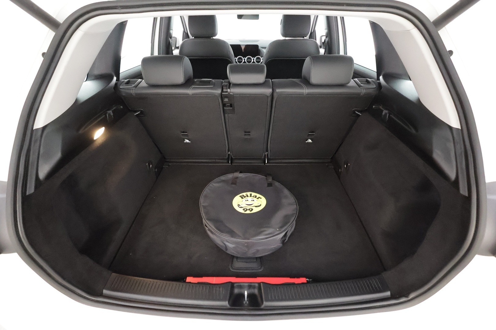 MERCEDES-BENZ B 2023