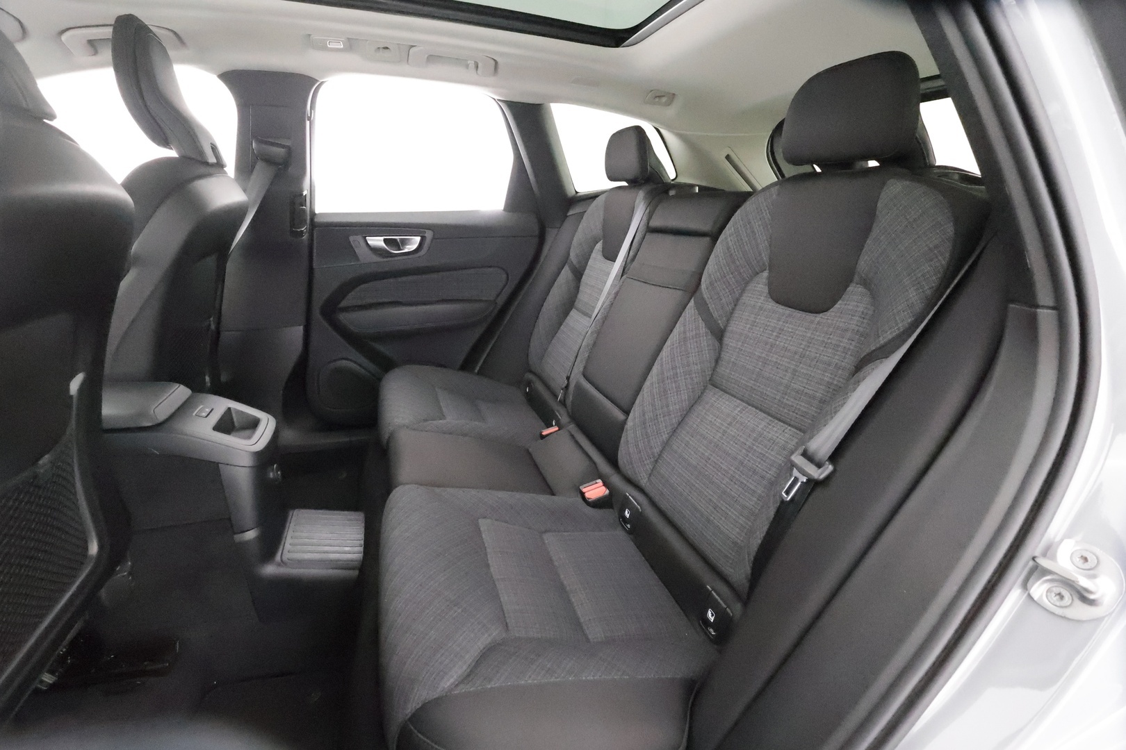 VOLVO XC60 2024