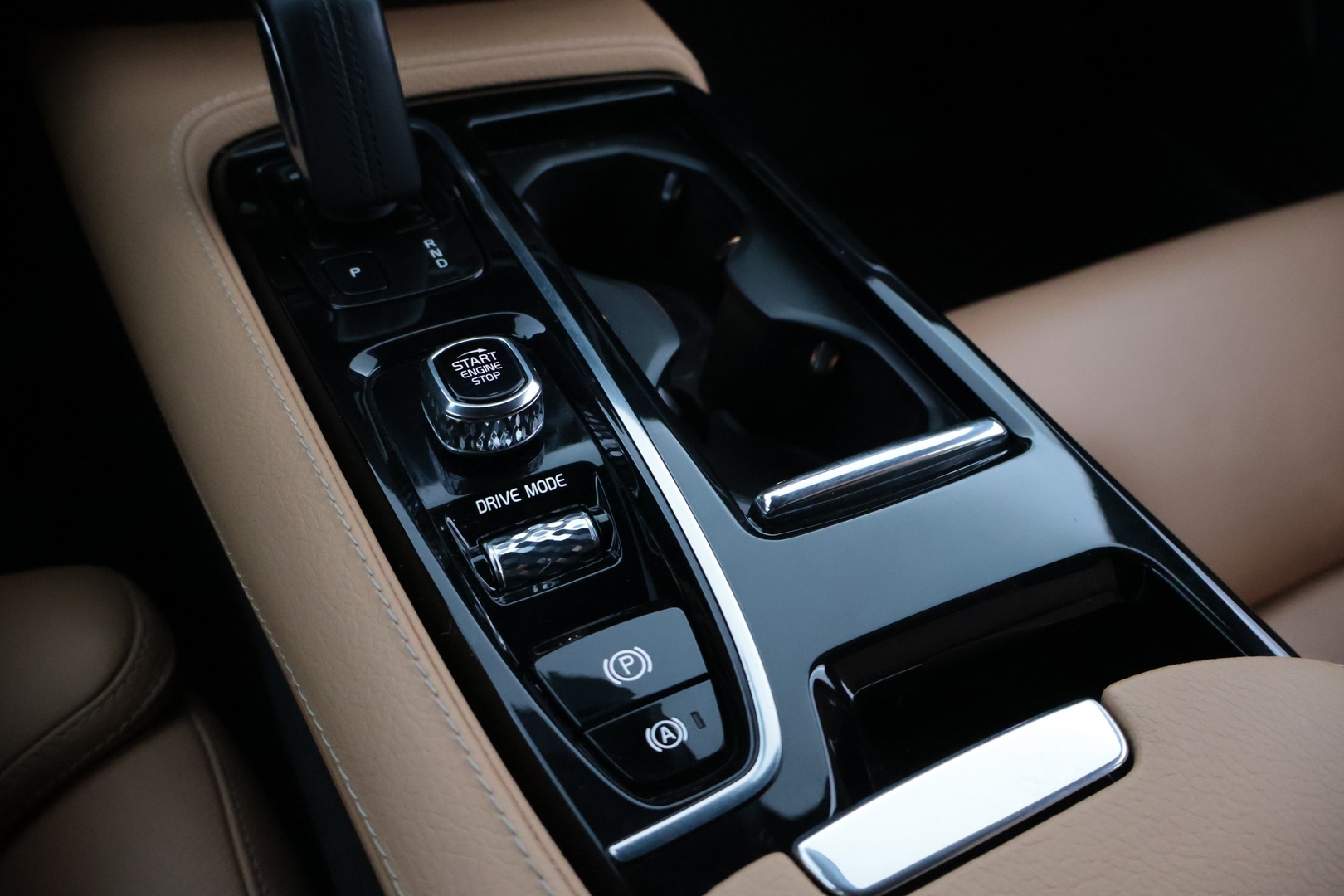 VOLVO V60 2020