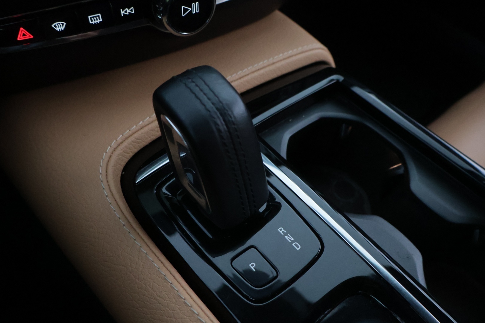VOLVO V60 2020