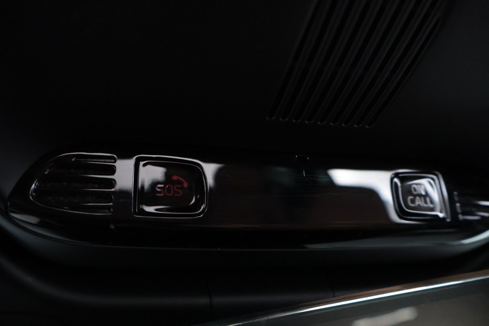VOLVO V60 2020
