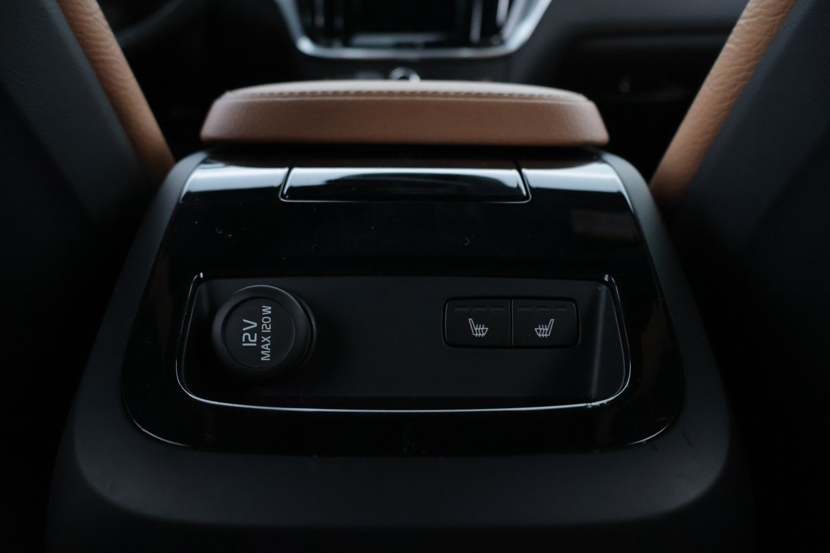 VOLVO V60 2020