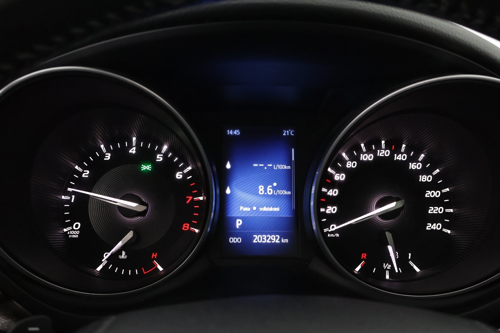 TOYOTA Avensis 2016