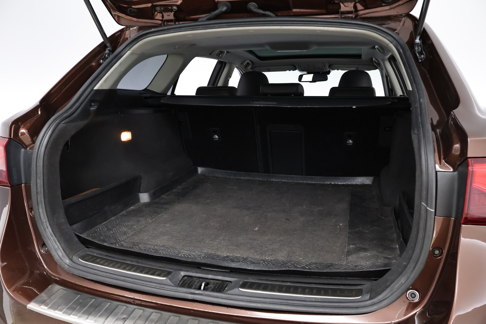 TOYOTA Avensis 2016