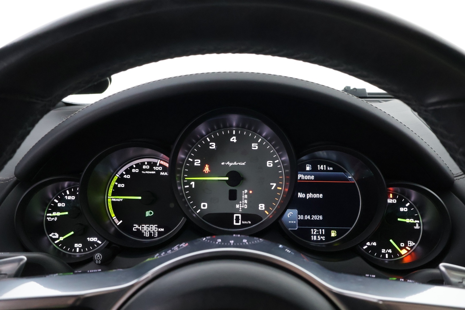 PORSCHE Cayenne 2015