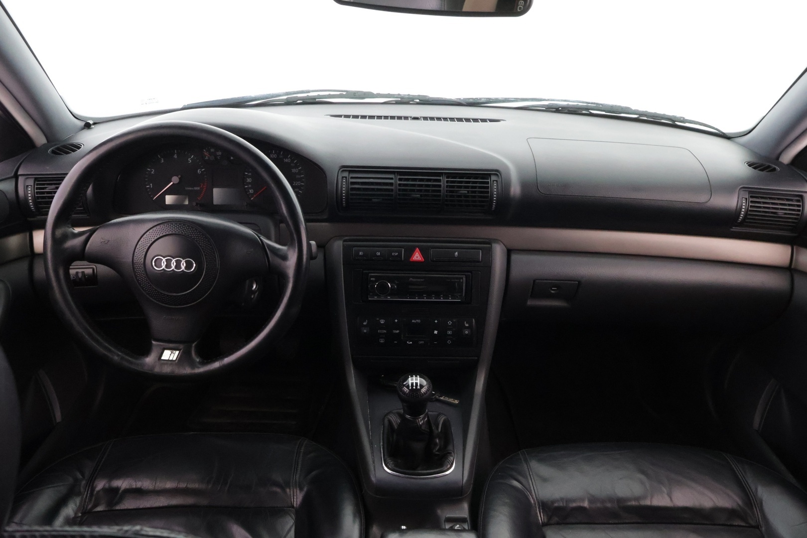 AUDI A4 2001