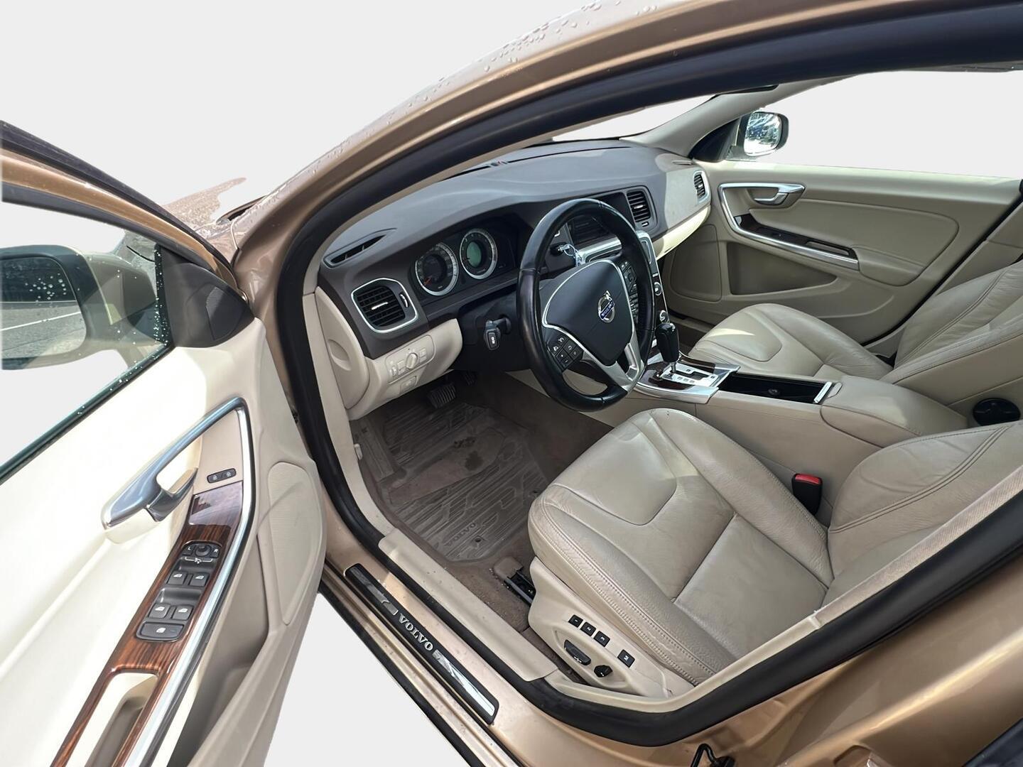 VOLVO S60 2011