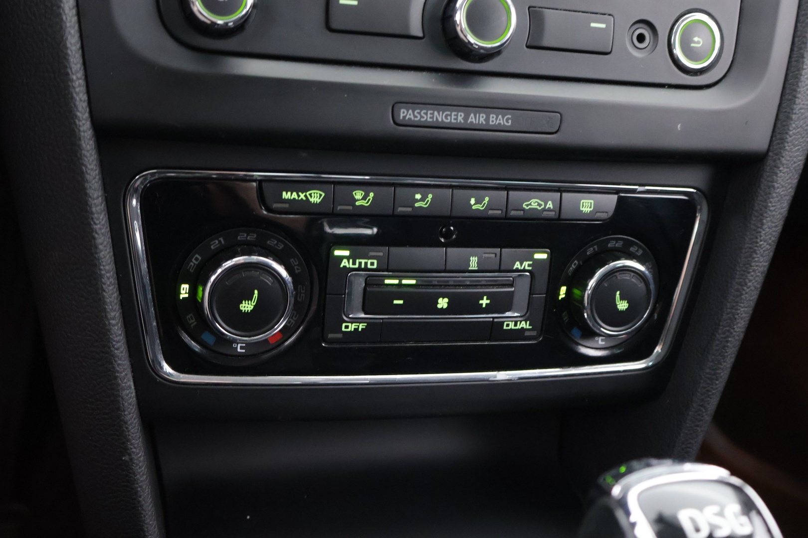 SKODA Superb 2014