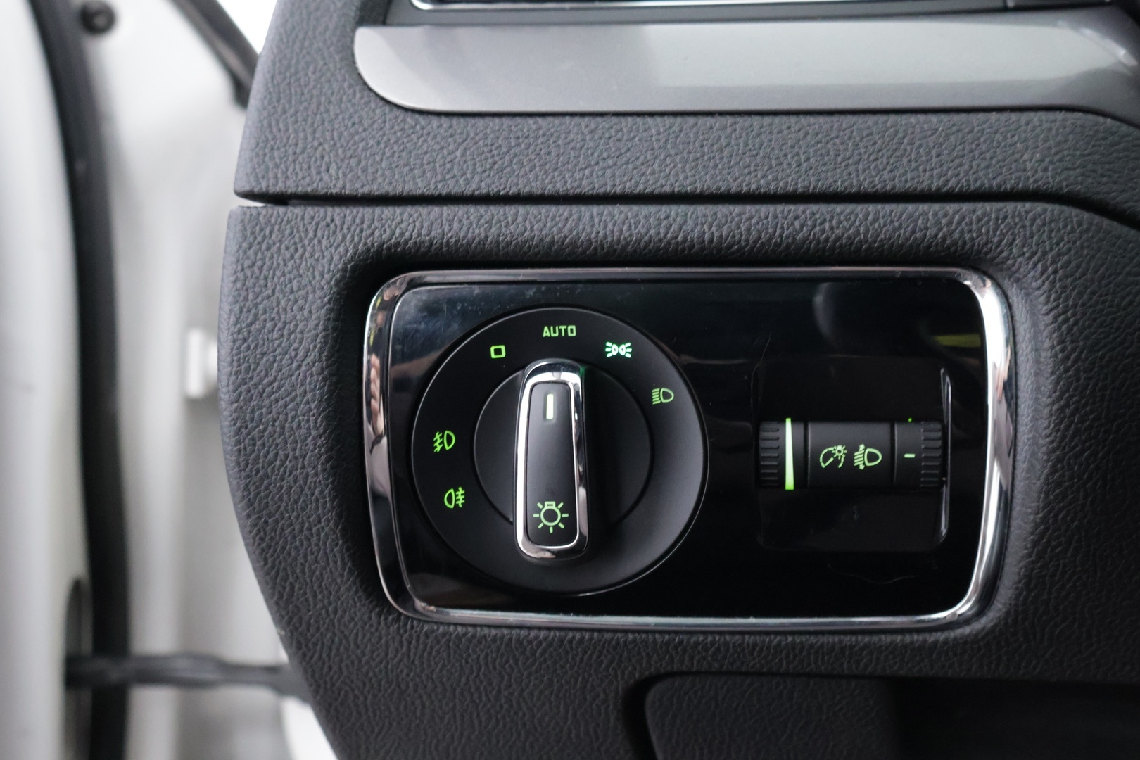 SKODA Superb 2014