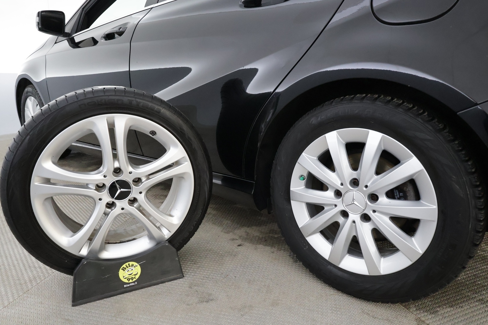 MERCEDES-BENZ A 2015