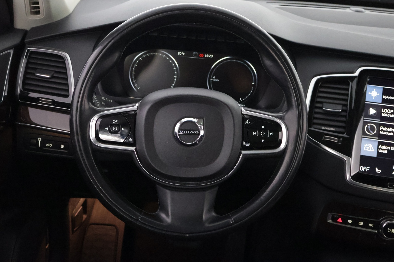 VOLVO XC90 2016