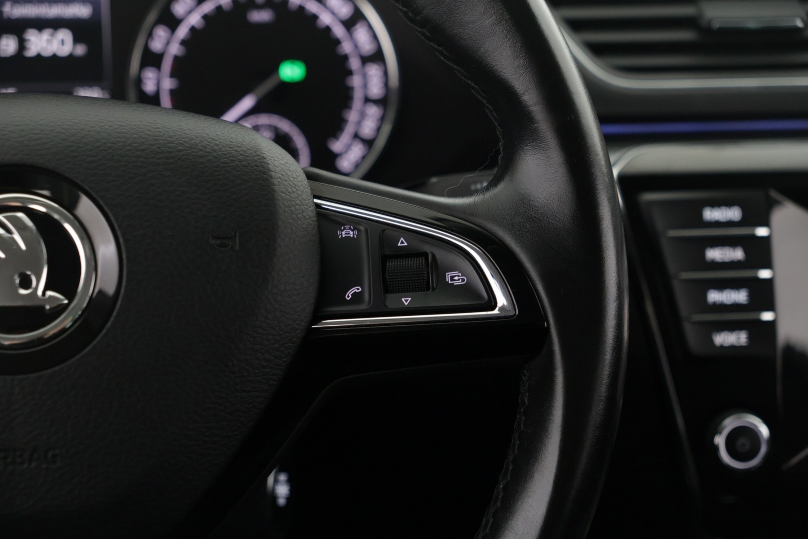 SKODA Superb 2016