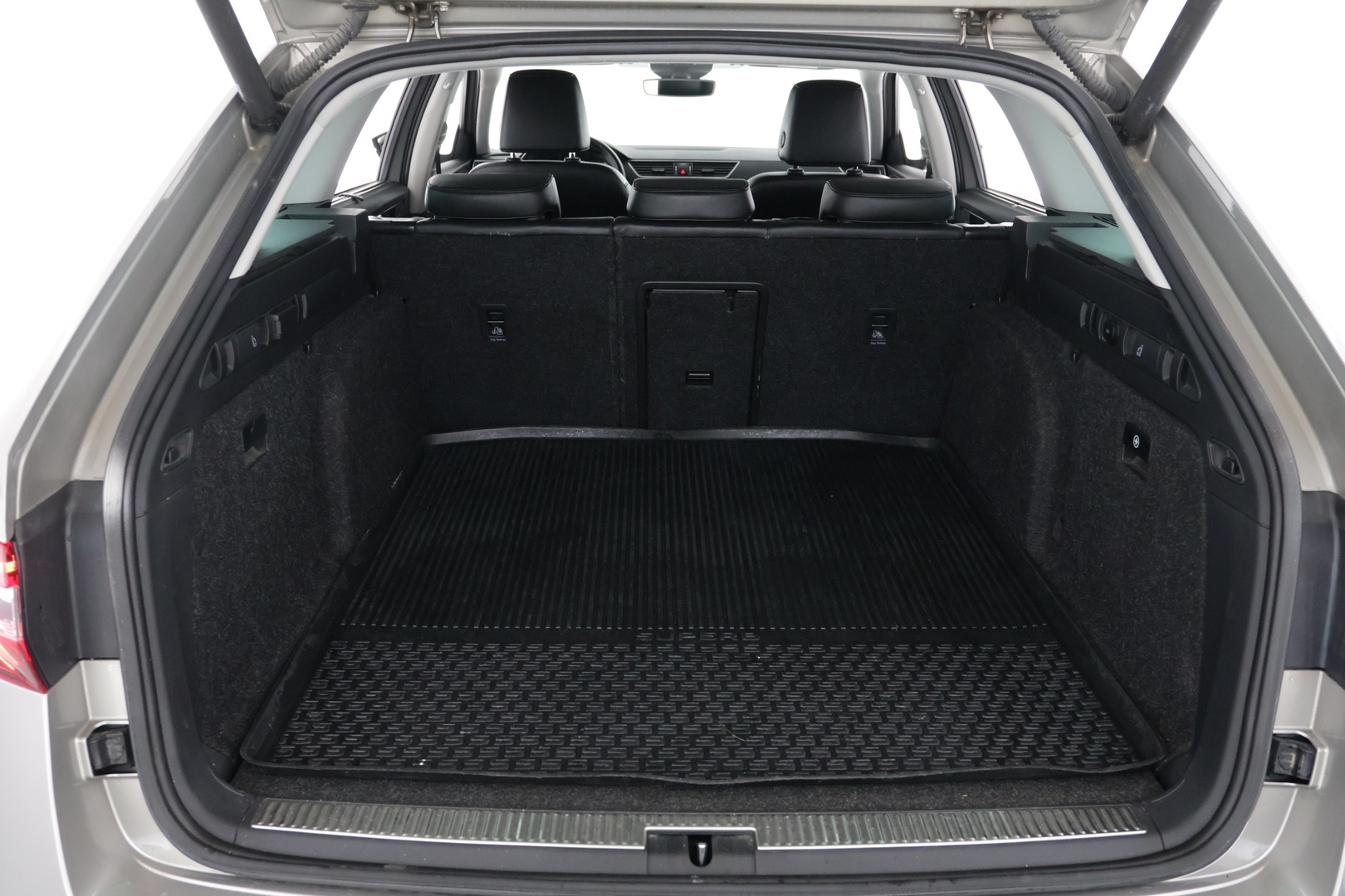 SKODA Superb 2016