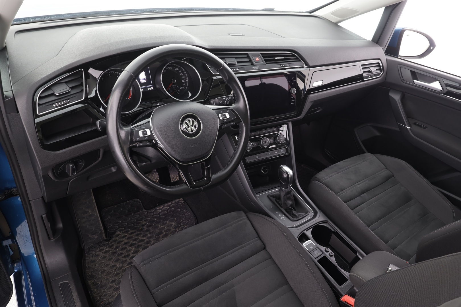 VOLKSWAGEN Touran 2019