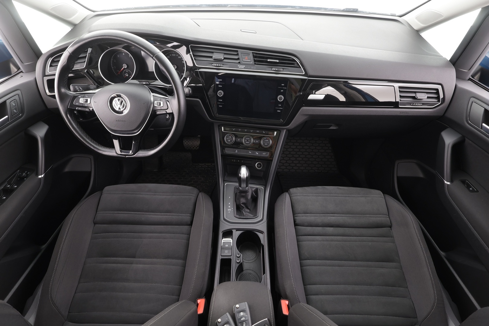 VOLKSWAGEN Touran 2019