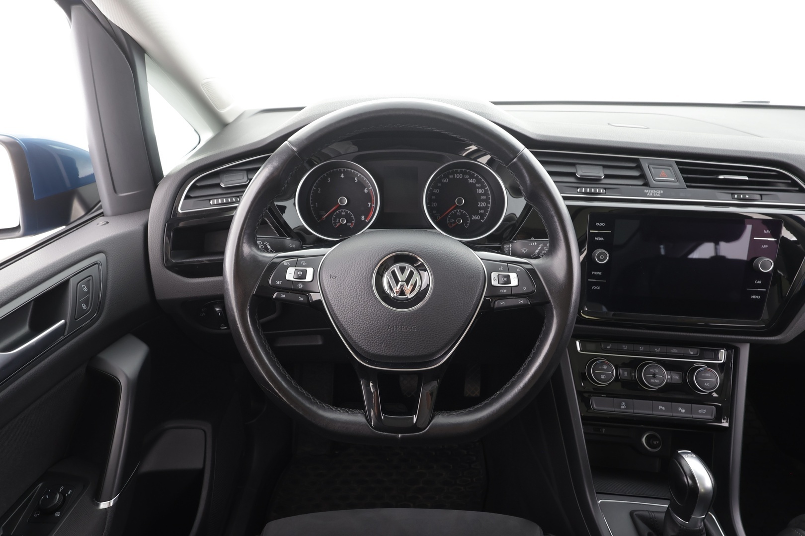 VOLKSWAGEN Touran 2019