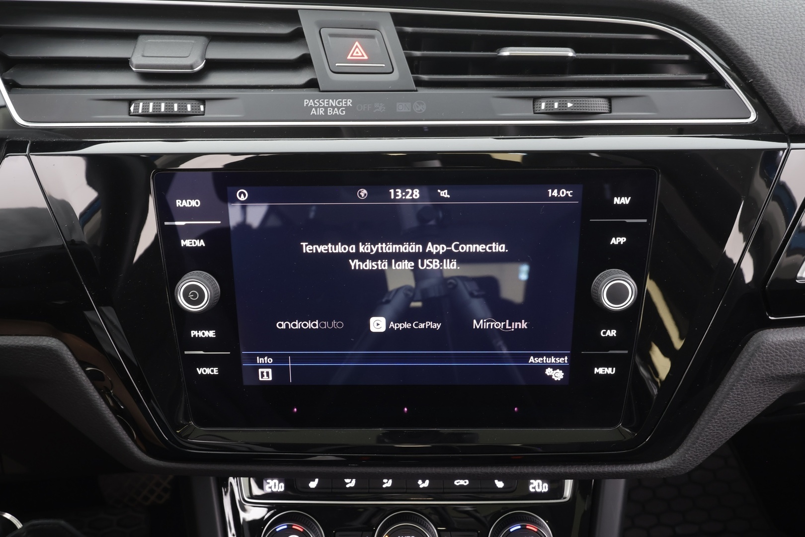 VOLKSWAGEN Touran 2019