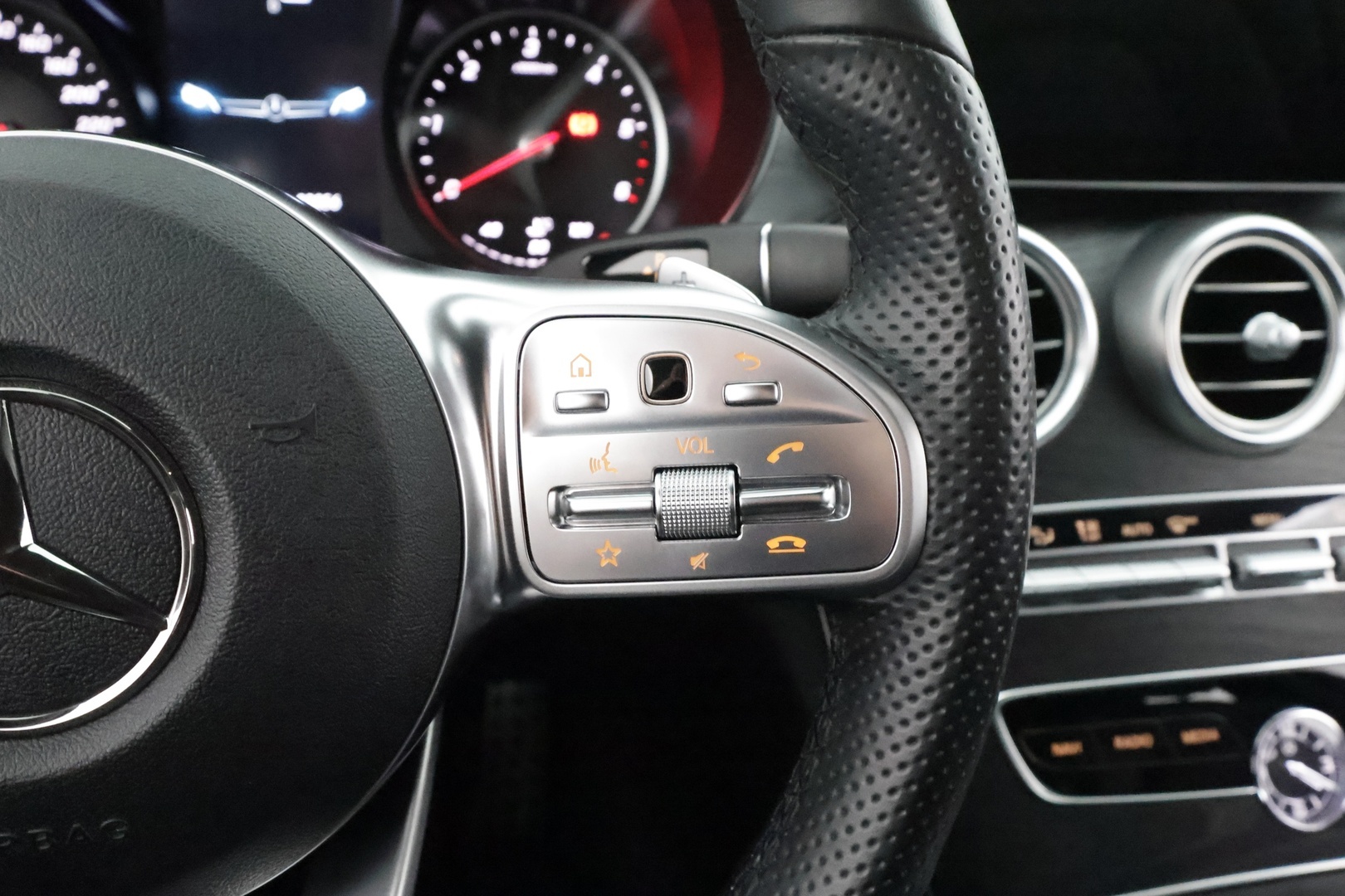 MERCEDES-BENZ C 2020