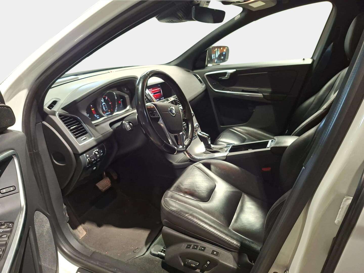 VOLVO XC60 2017