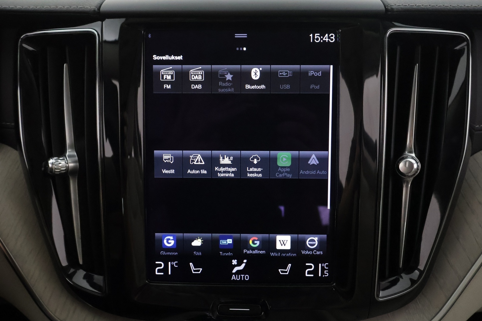 VOLVO XC60 2021