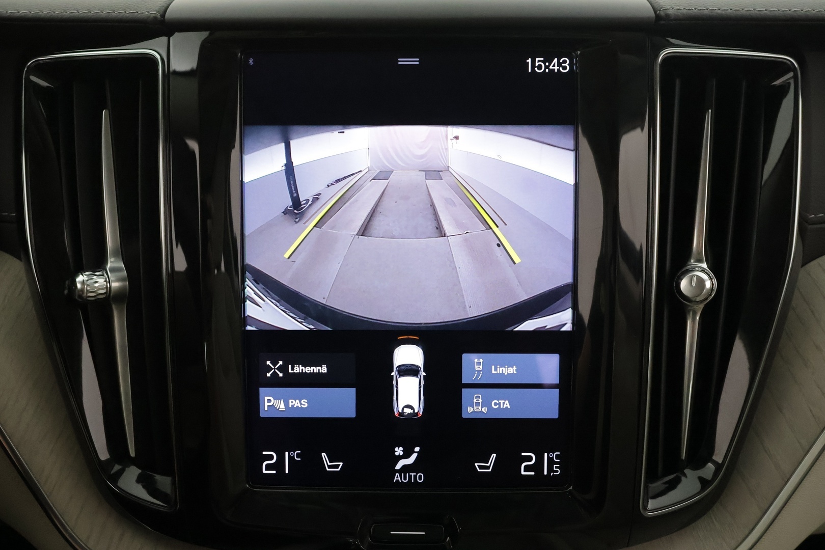 VOLVO XC60 2021