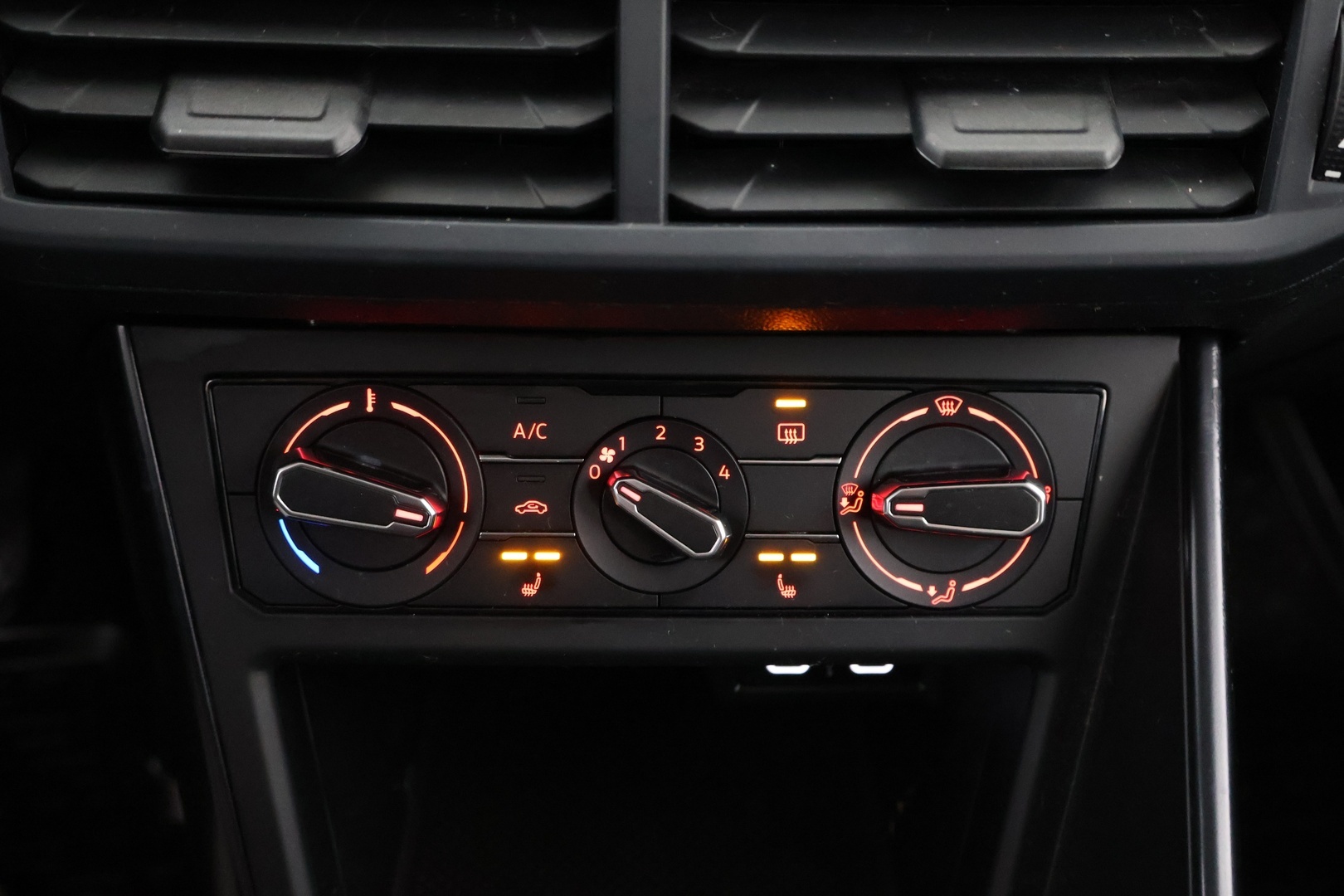 VOLKSWAGEN Polo 2020