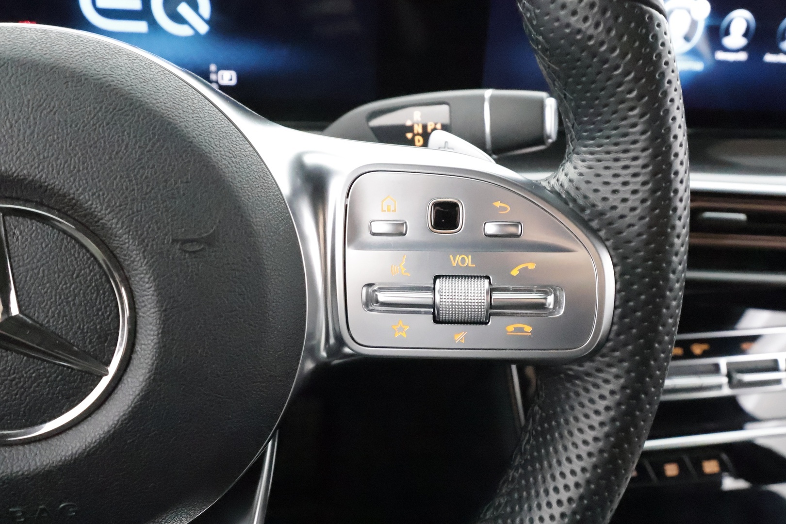 MERCEDES-BENZ EQC 2022