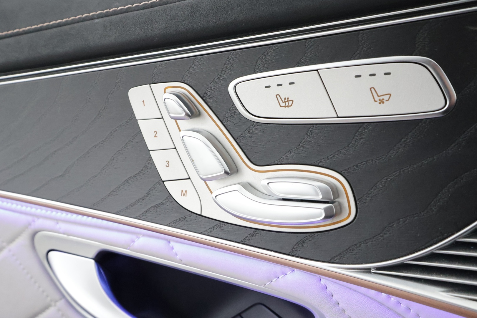 MERCEDES-BENZ EQC 2022