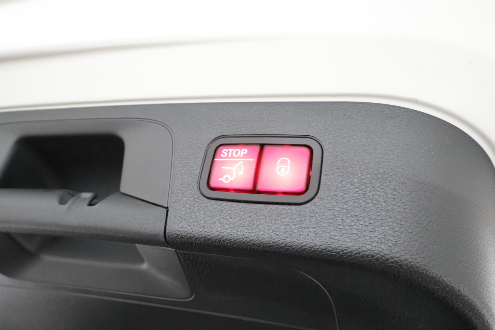 MERCEDES-BENZ EQC 2022