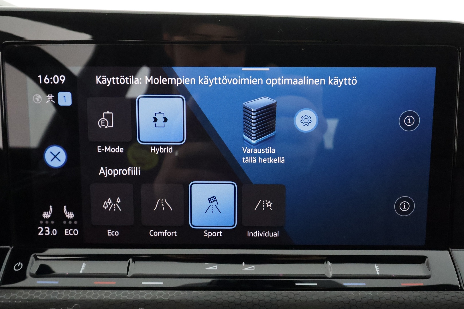 VOLKSWAGEN Golf 2021