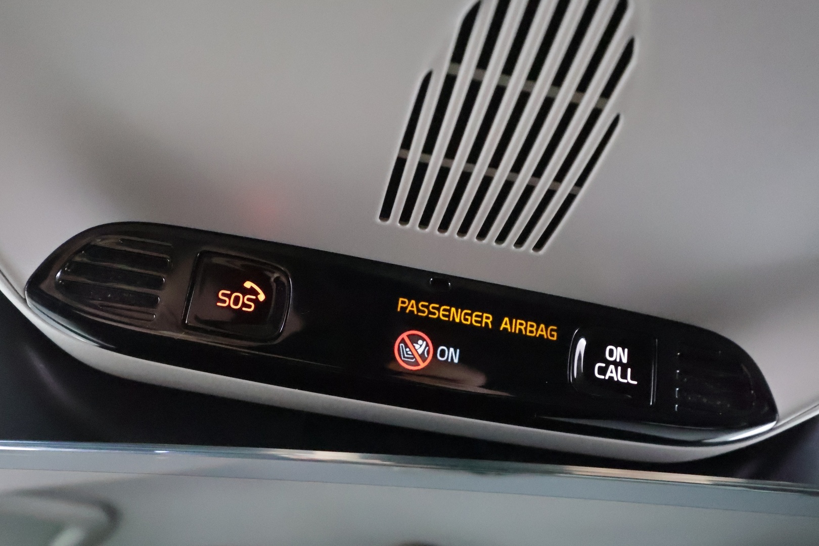 VOLVO XC40 2021