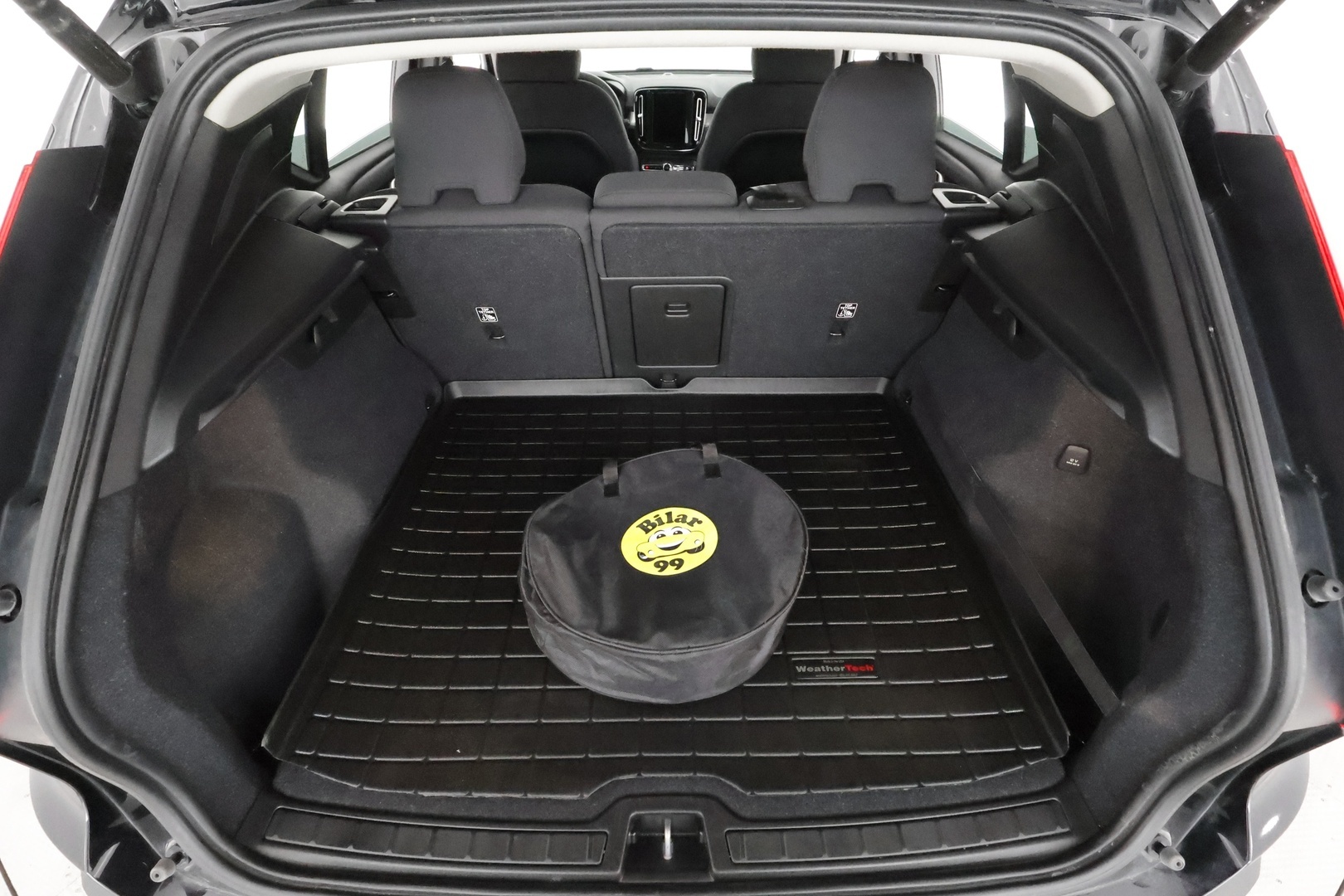 VOLVO XC40 2021