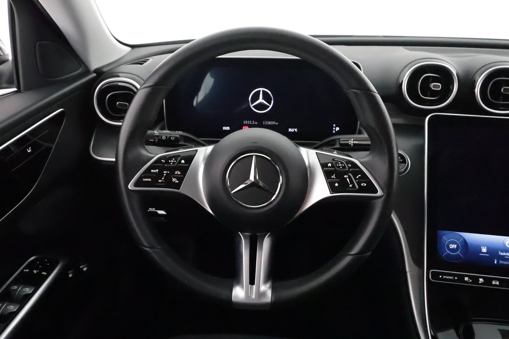 MERCEDES-BENZ C 2023