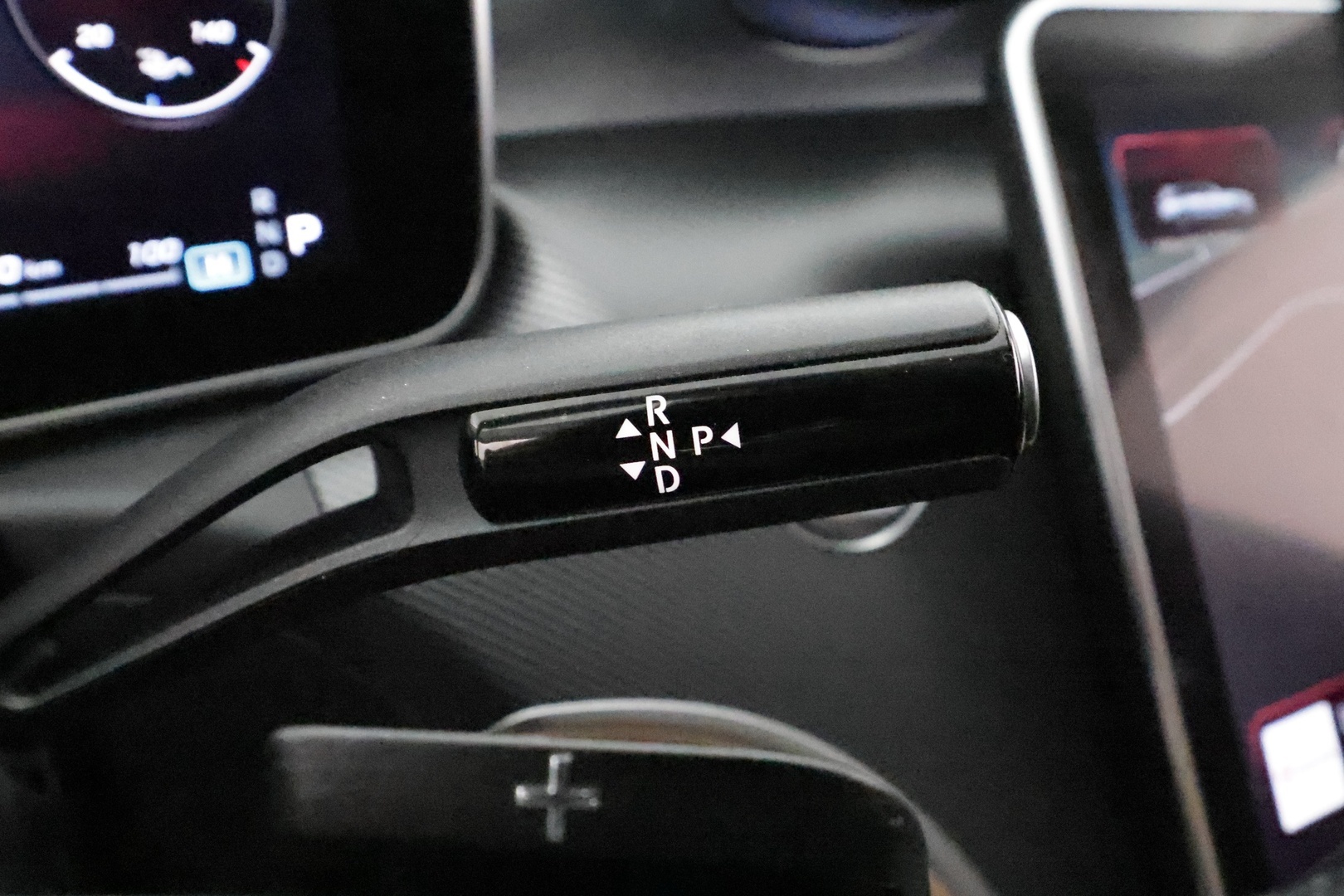 MERCEDES-BENZ C 2023