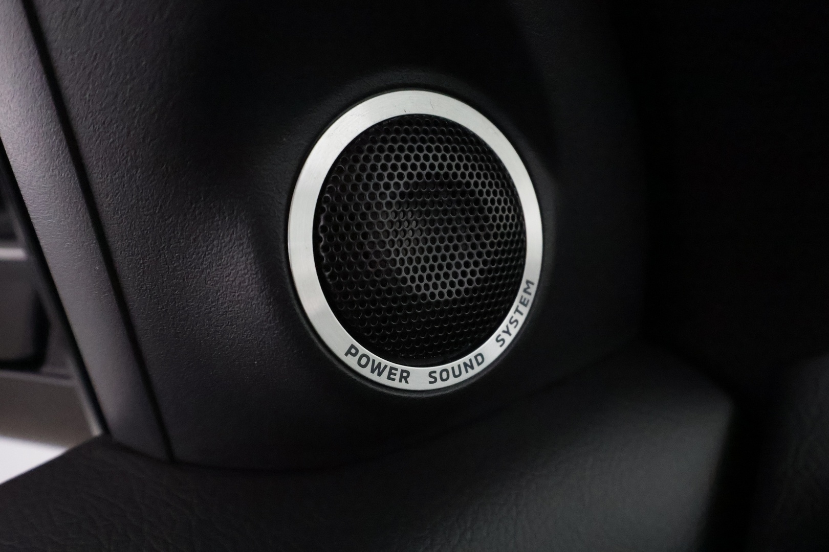 MITSUBISHI OUTLANDER PHEV 2020