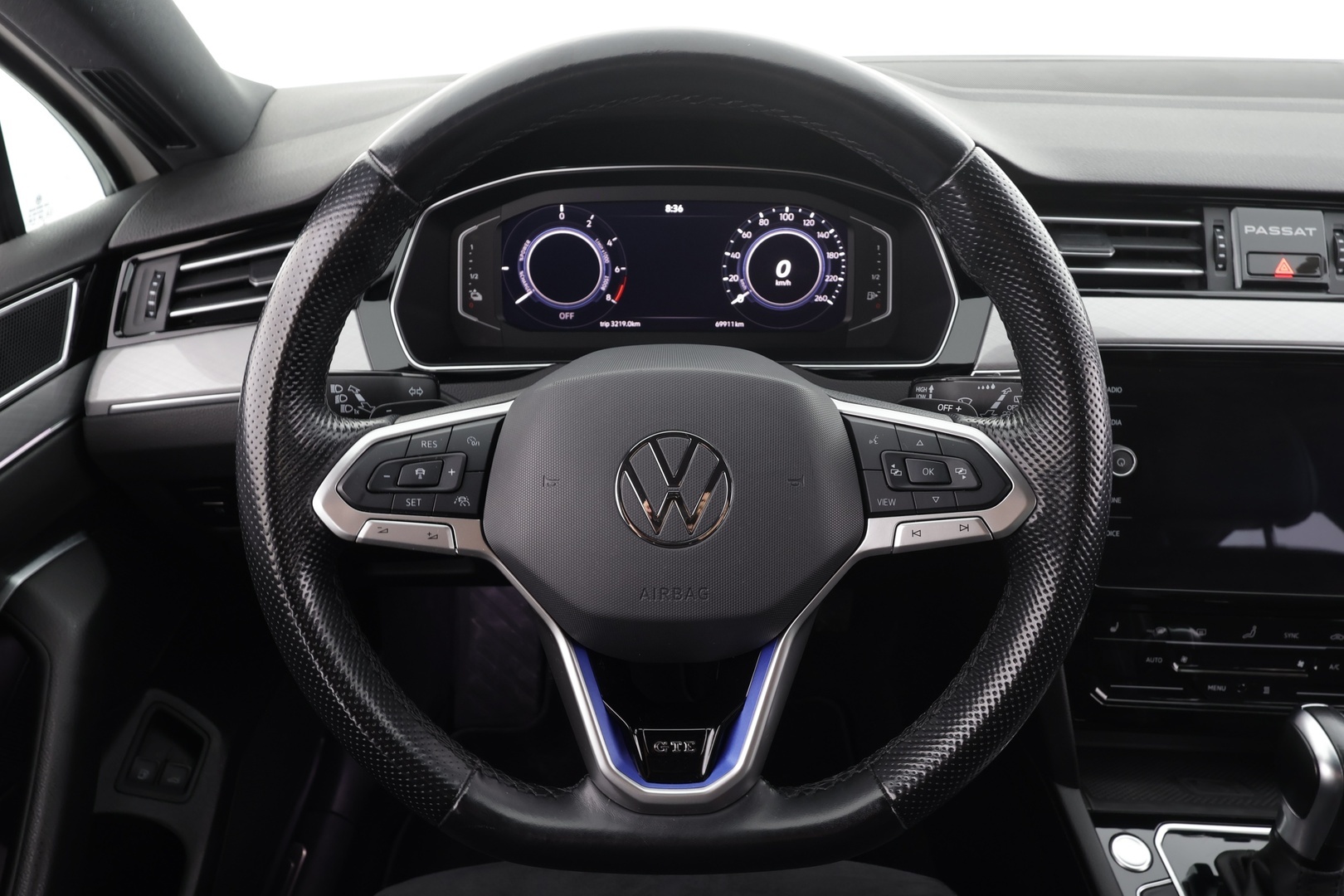 VOLKSWAGEN PASSAT 2021