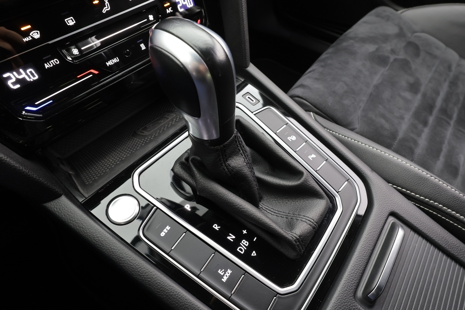 VOLKSWAGEN PASSAT 2021