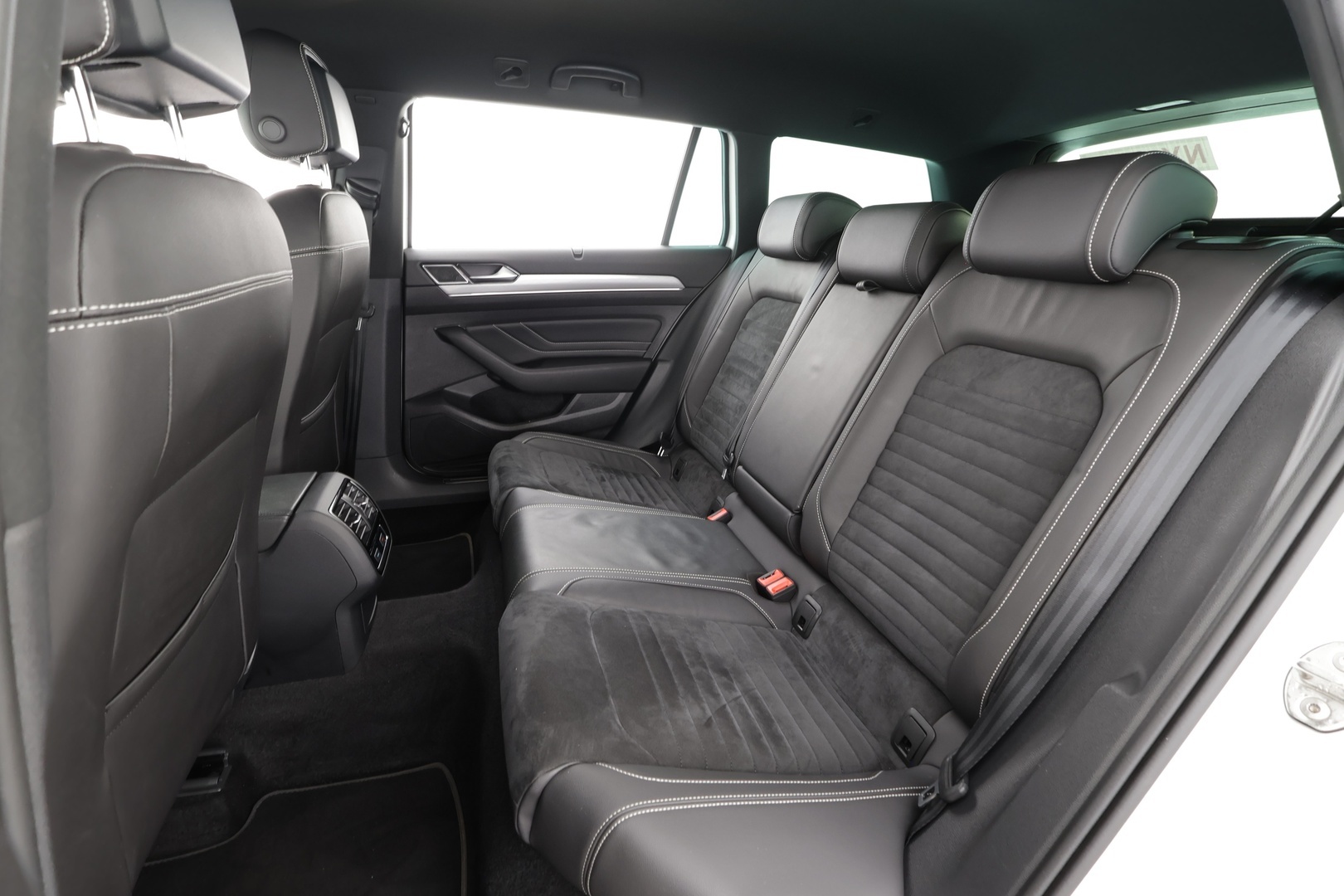 VOLKSWAGEN PASSAT 2021