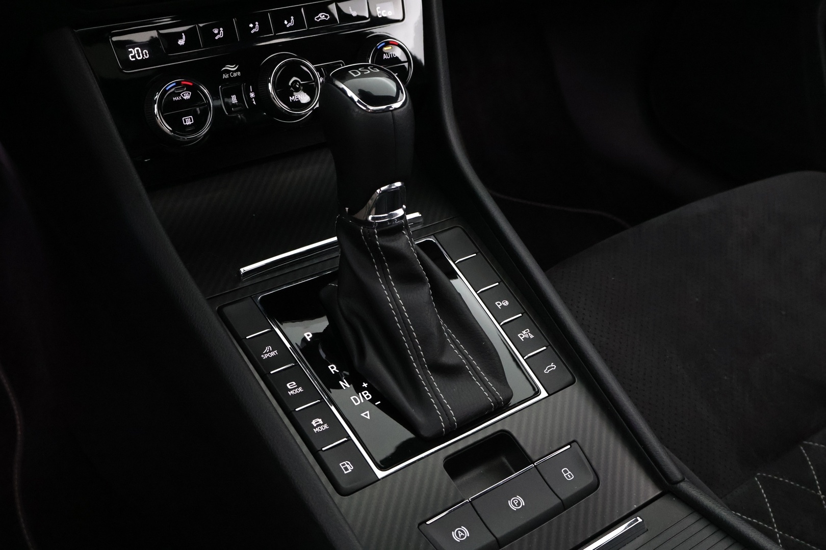 SKODA SUPERB 2022