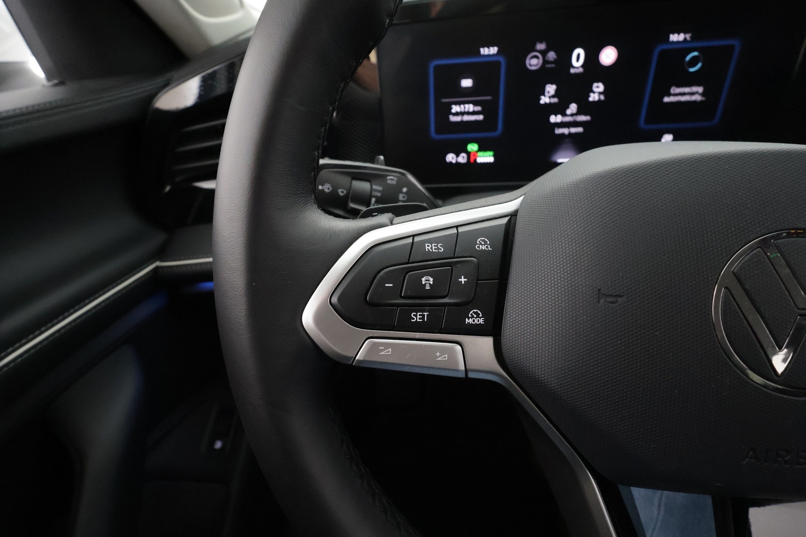 VOLKSWAGEN PASSAT 2025