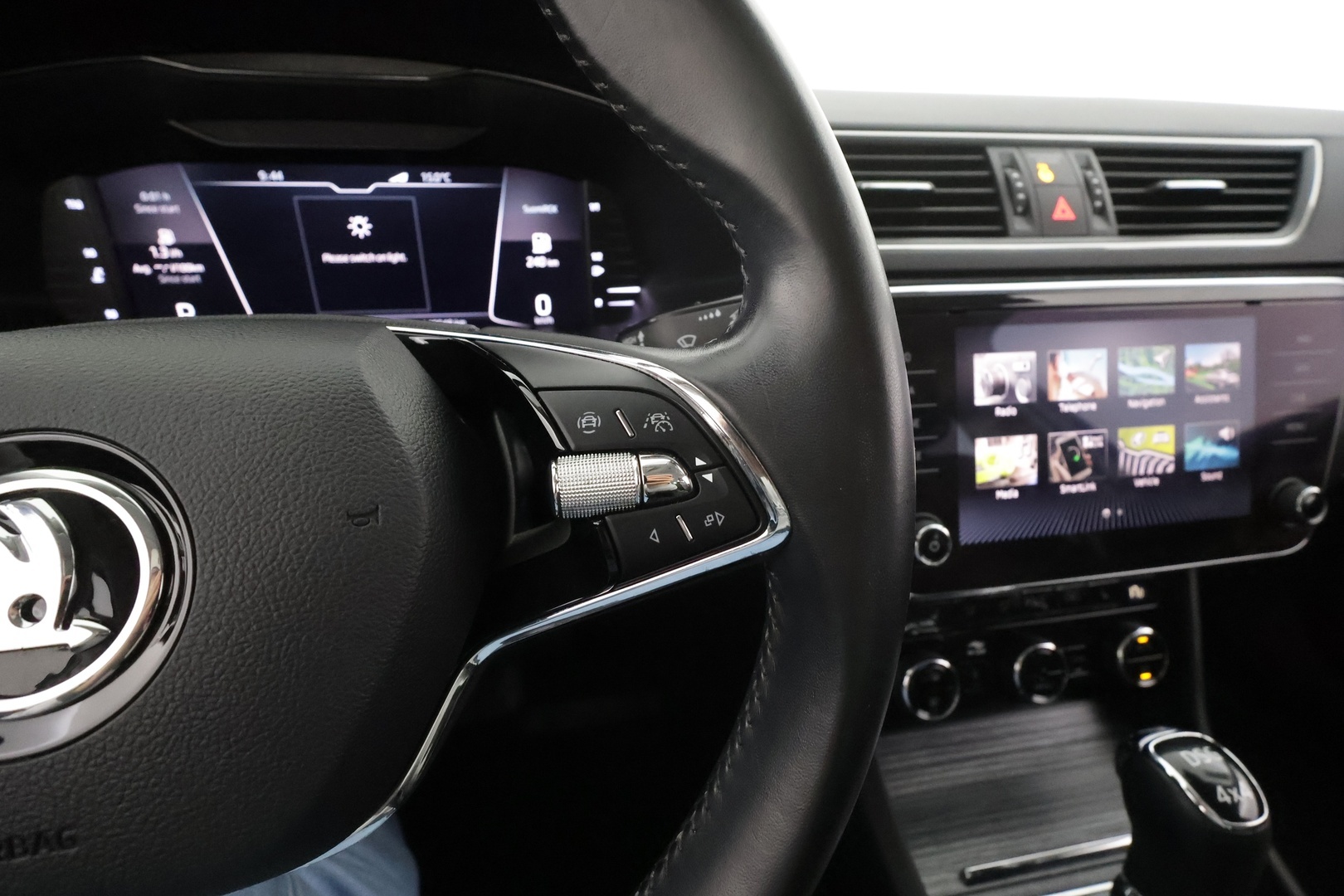 SKODA SUPERB 2021
