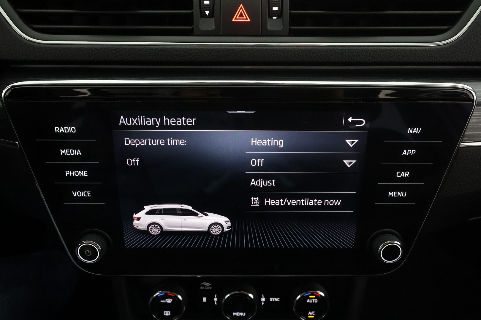 SKODA SUPERB 2021