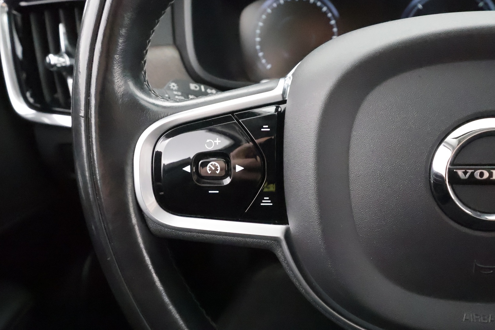 VOLVO V90 Cross Country 2018